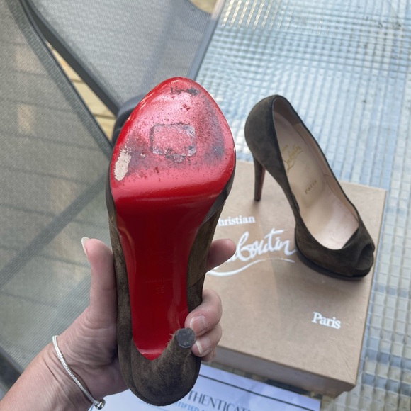 Authenticated Women's Christian Louboutin Palais Royal
Suede Bronze size 35 - Picture 11 of 15